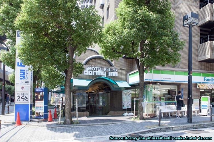 บริเวณด้านหน้าโรงแรม Dormy Inn Shinsaibashi