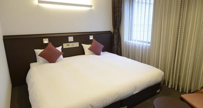 โรงแรม Midosuji Hotel