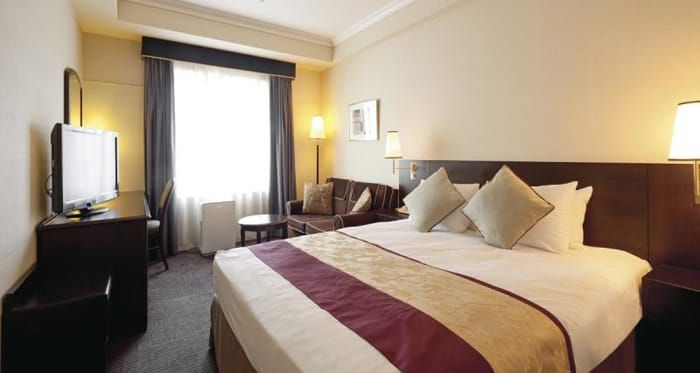 โรงแรม Namba Oriental Hotel