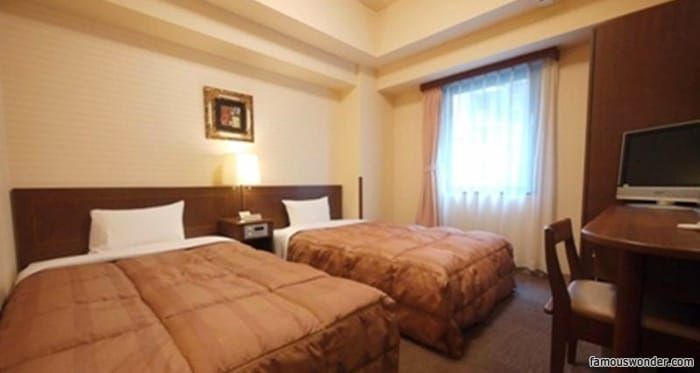 โรงแรม Hotel Route Inn Hakata Ekimae
