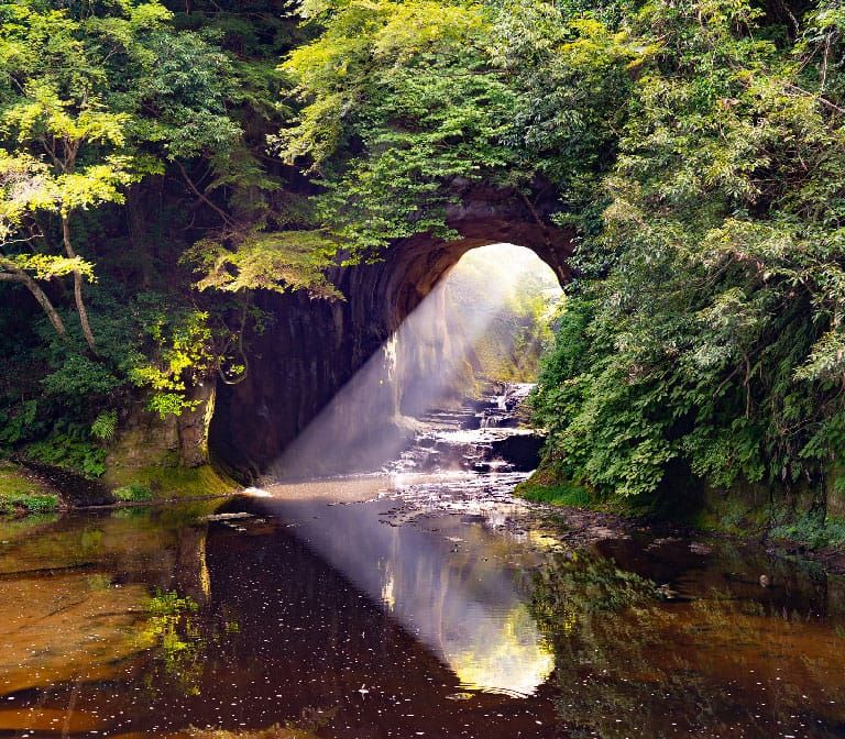 Kameiwa Cave